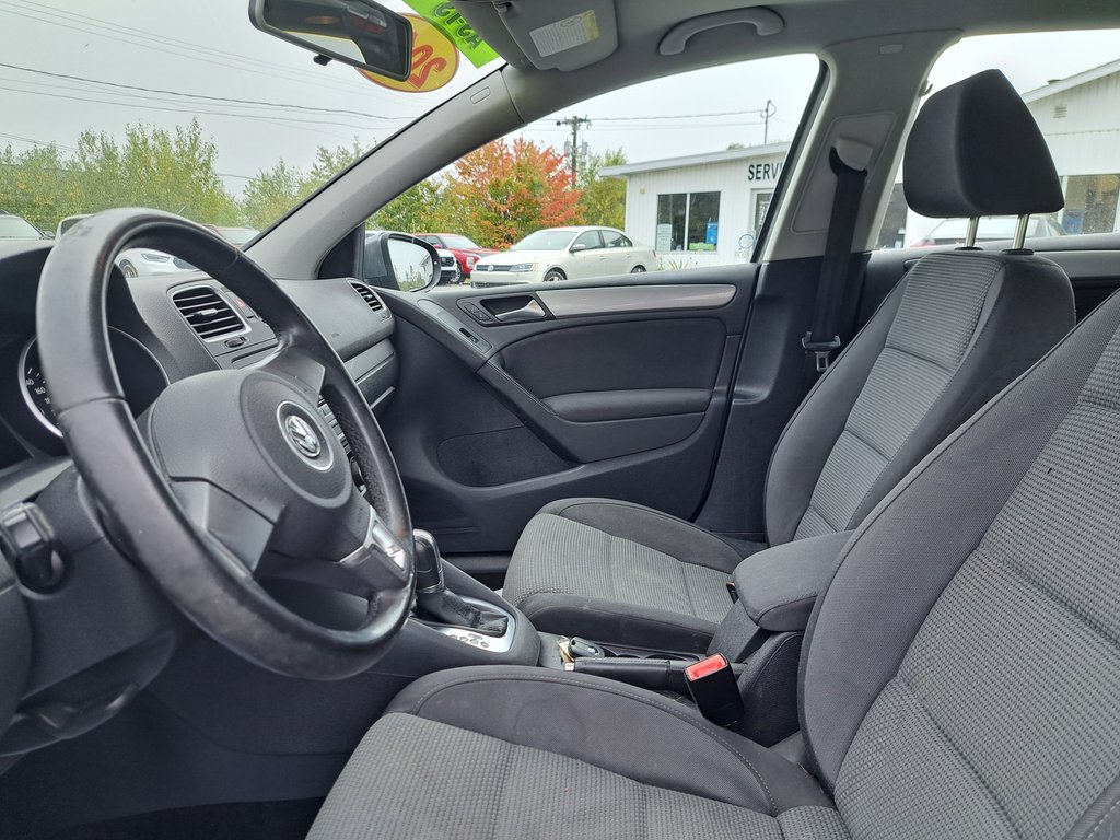 2012 Volkswagen Golf Trendline in Hebbville, Nova Scotia - 3 - w1024h768px