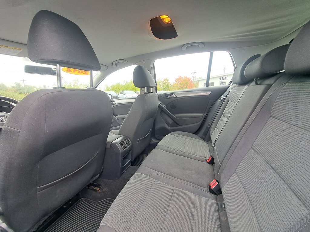 2012 Volkswagen Golf Trendline in Hebbville, Nova Scotia - 21 - w1024h768px