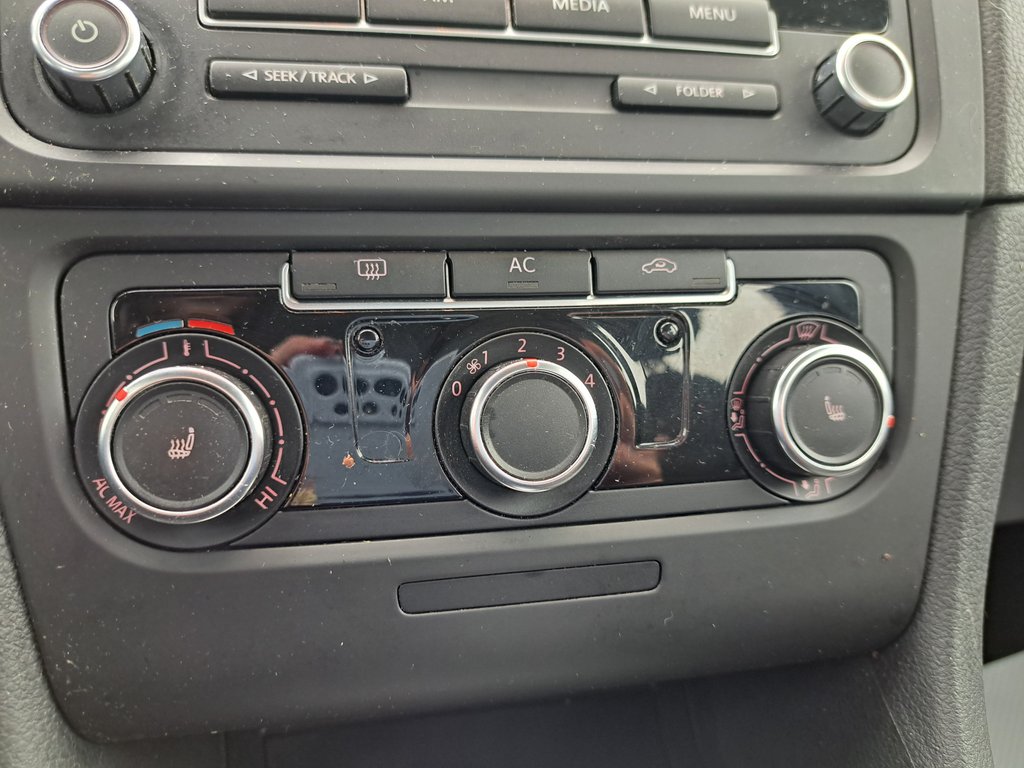 2012 Volkswagen Golf Trendline in Hebbville, Nova Scotia - 14 - w1024h768px