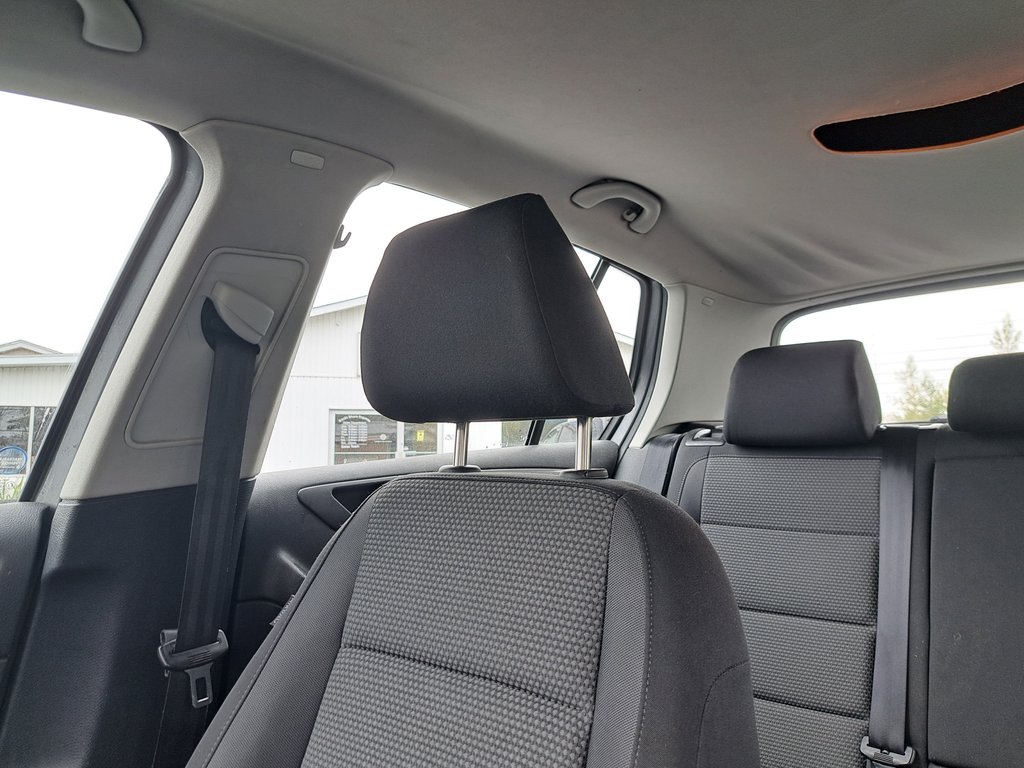2012 Volkswagen Golf Trendline in Hebbville, Nova Scotia - 19 - w1024h768px