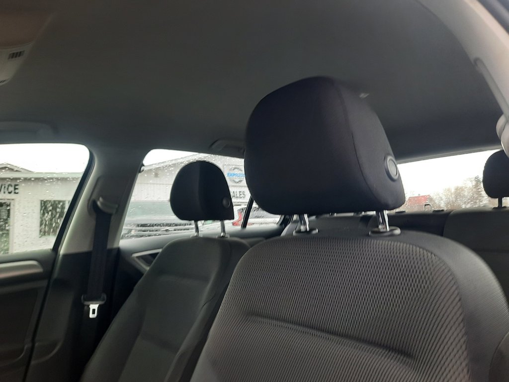 2015 Volkswagen Golf Comfortline in Hebbville, Nova Scotia - 4 - w1024h768px