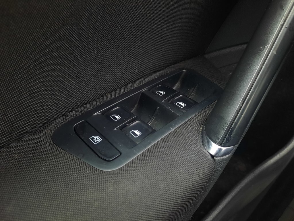 2015 Volkswagen Golf Comfortline in Hebbville, Nova Scotia - 11 - w1024h768px
