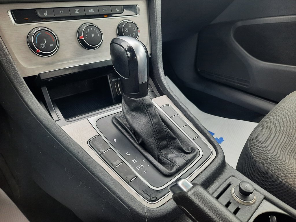 2015 Volkswagen Golf Comfortline in Hebbville, Nova Scotia - 18 - w1024h768px