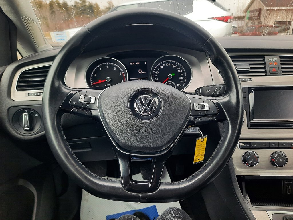 2015 Volkswagen Golf Comfortline in Hebbville, Nova Scotia - 14 - w1024h768px