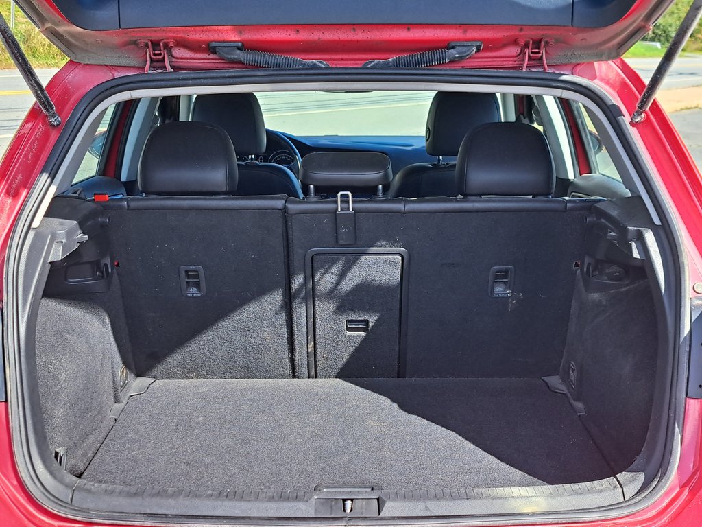 2021 Volkswagen Golf Comfortline in Hebbville, Nova Scotia - 7 - w1024h768px