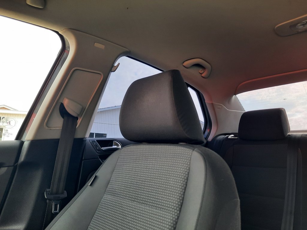 2010 Volkswagen Jetta Sedan Trendline in Hebbville, Nova Scotia - 16 - w1024h768px