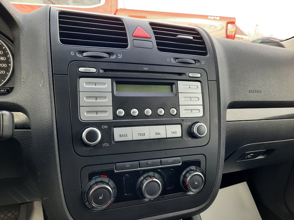 2010 Volkswagen Jetta Sedan Trendline in Hebbville, Nova Scotia - 11 - w1024h768px