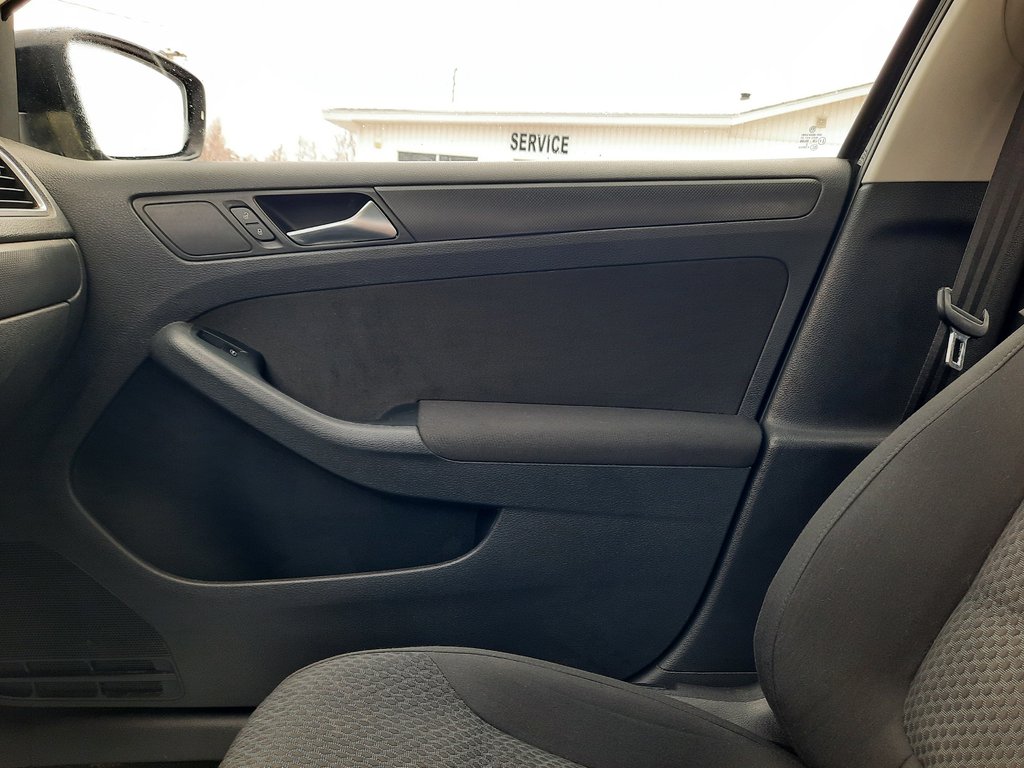 2011 Volkswagen Jetta Sedan Comfortline in Hebbville, Nova Scotia - 18 - w1024h768px