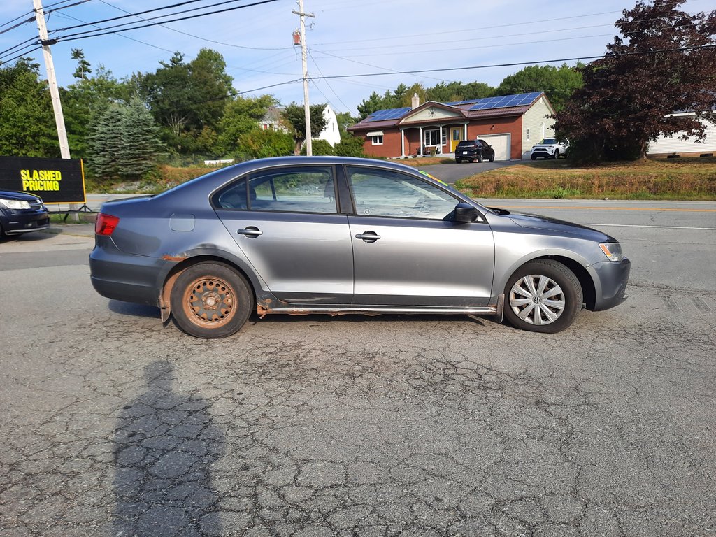 2012 Volkswagen Jetta Sedan Trendline in Hebbville, Nova Scotia - 3 - w1024h768px