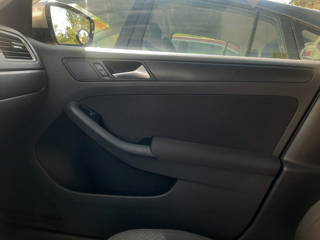 2012 Volkswagen Jetta Sedan Comfortline in Hebbville, Nova Scotia - 19 - w1024h768px