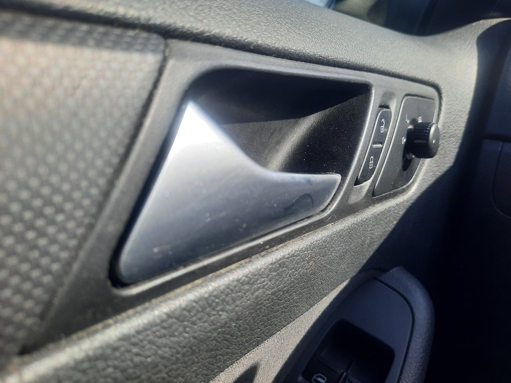 2012 Volkswagen Jetta Sedan Comfortline in Hebbville, Nova Scotia - 11 - w1024h768px