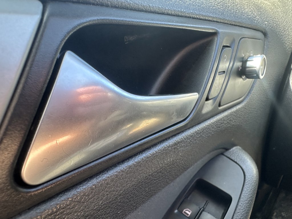 2013 Volkswagen Jetta Sedan Comfortline in Hebbville, Nova Scotia - 14 - w1024h768px