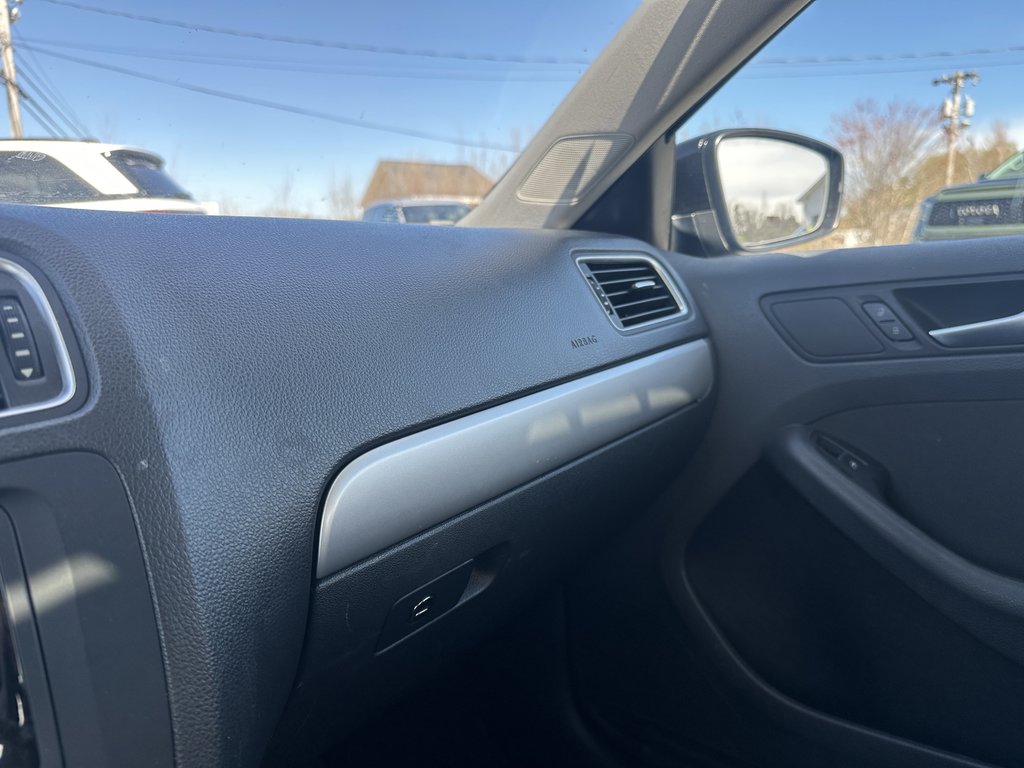 2013 Volkswagen Jetta Sedan Comfortline in Hebbville, Nova Scotia - 18 - w1024h768px
