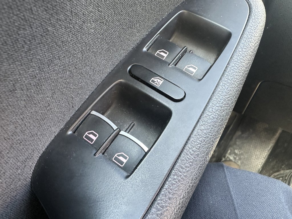 2013 Volkswagen Jetta Sedan Comfortline in Hebbville, Nova Scotia - 13 - w1024h768px