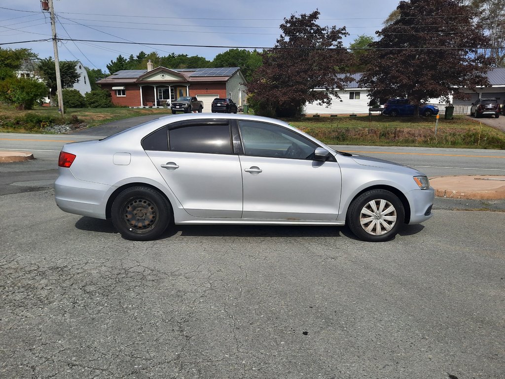 2014 Volkswagen Jetta Sedan Trendline+ in Hebbville, Nova Scotia - 5 - w1024h768px