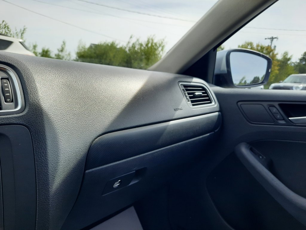 2014 Volkswagen Jetta Sedan Trendline+ in Hebbville, Nova Scotia - 16 - w1024h768px