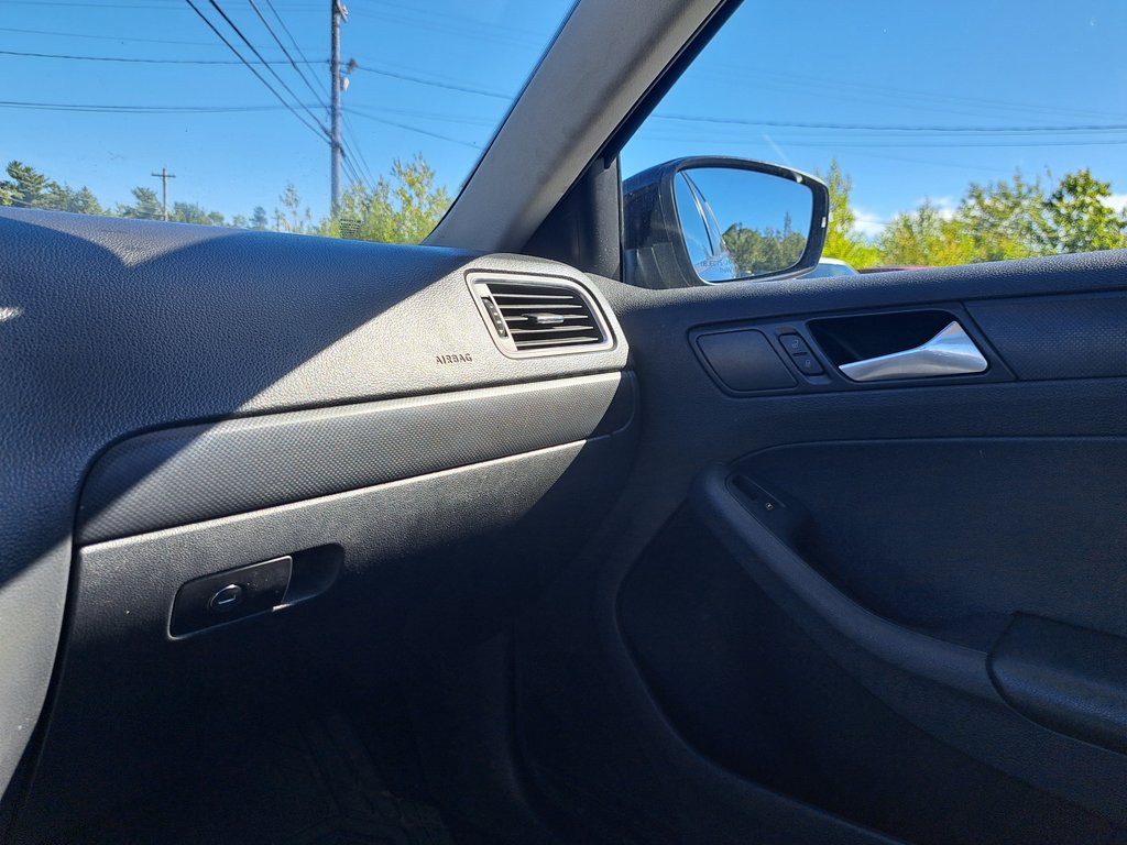 2014 Volkswagen Jetta Sedan Trendline+ in Hebbville, Nova Scotia - 18 - w1024h768px