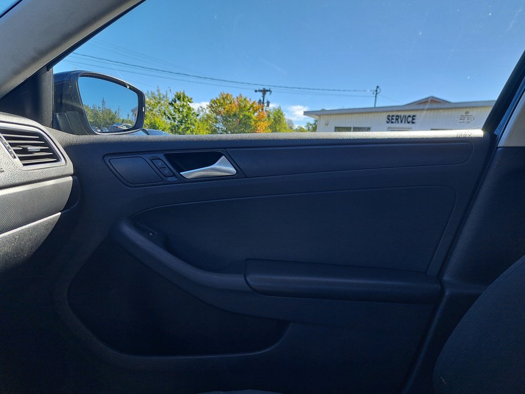 2014 Volkswagen Jetta Sedan Trendline+ in Hebbville, Nova Scotia - 19 - w1024h768px