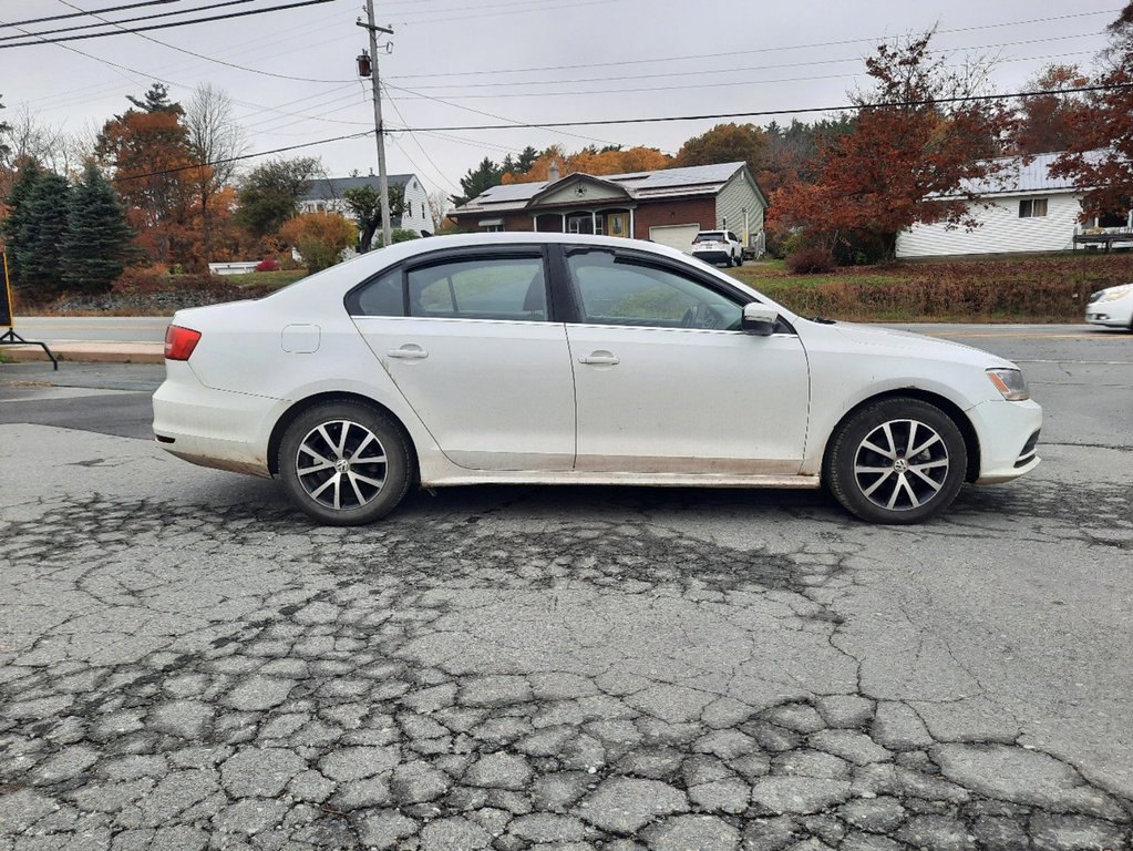 2015  Jetta Sedan Trendline+ in Hebbville, Nova Scotia - 4 - w1024h768px