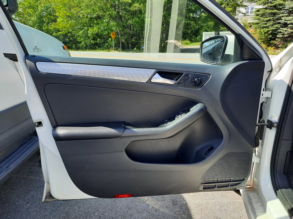 2015 Volkswagen Jetta Sedan Trendline+ in Hebbville, Nova Scotia - 10 - w1024h768px