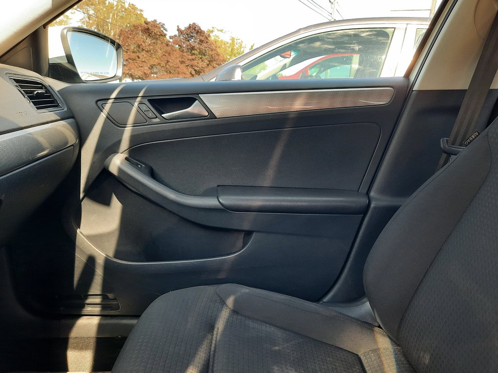 2015 Volkswagen Jetta Sedan Trendline+ in Hebbville, Nova Scotia - 18 - w1024h768px