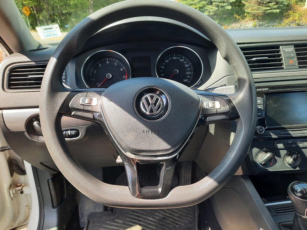 2015 Volkswagen Jetta Sedan Trendline+ in Hebbville, Nova Scotia - 13 - w1024h768px