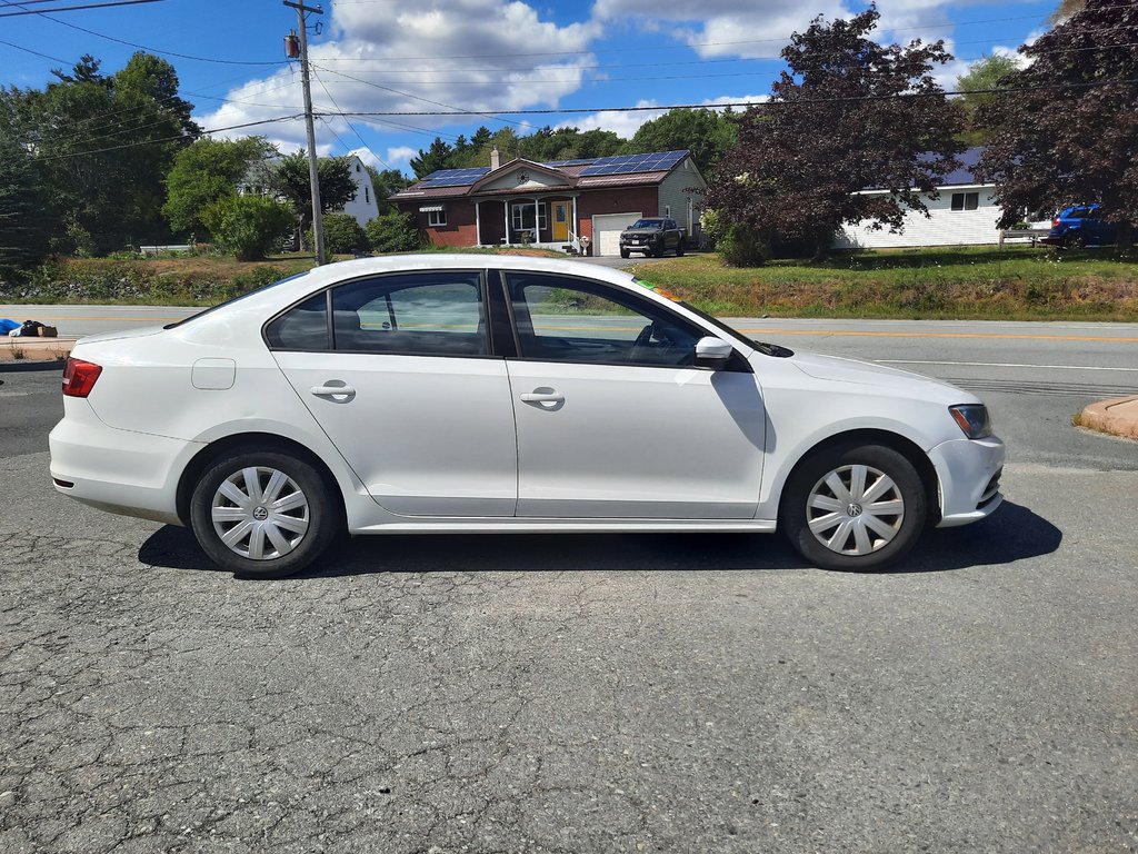 2015 Volkswagen Jetta Sedan Trendline+ in Hebbville, Nova Scotia - 4 - w1024h768px