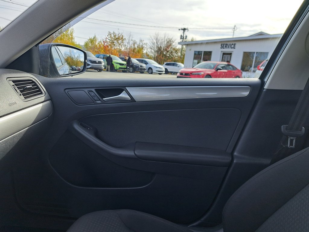 2015 Volkswagen Jetta Sedan Trendline in Hebbville, Nova Scotia - 20 - w1024h768px