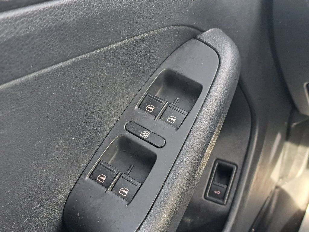 2015 Volkswagen Jetta Sedan Trendline in Hebbville, Nova Scotia - 10 - w1024h768px