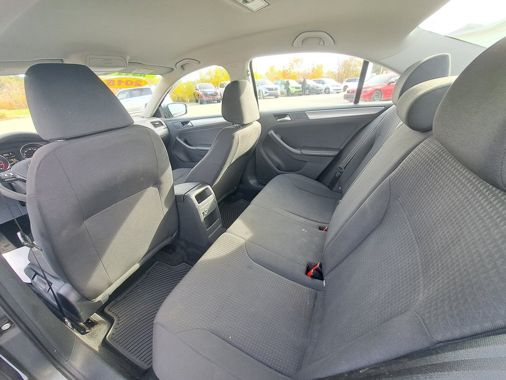 2015 Volkswagen Jetta Sedan Trendline in Hebbville, Nova Scotia - 23 - w1024h768px