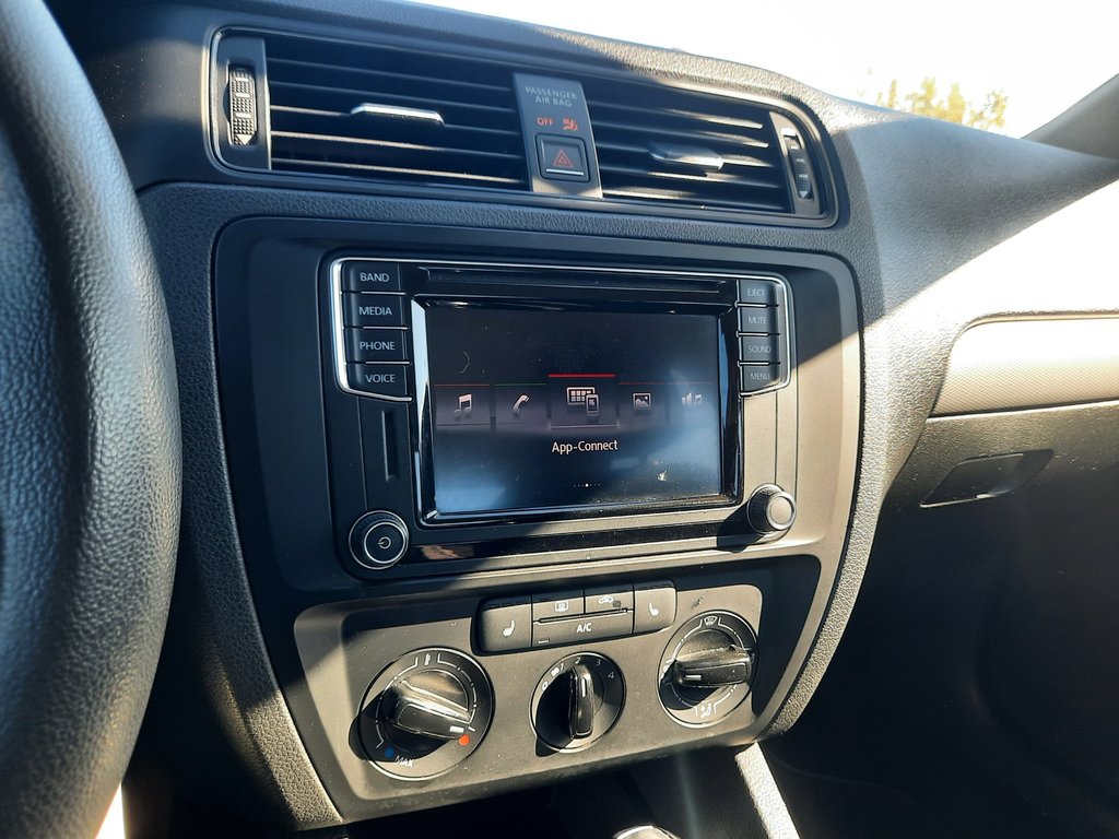 2017 Volkswagen Jetta Sedan Trendline+ in Hebbville, Nova Scotia - 17 - w1024h768px