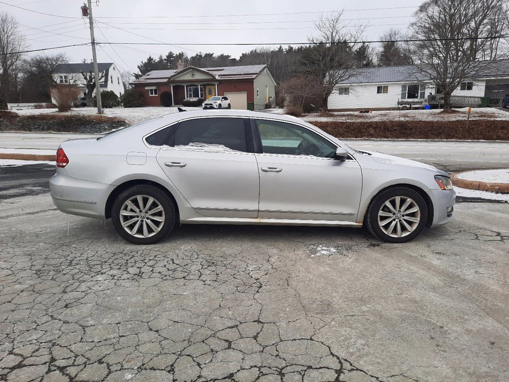 2012 Volkswagen Passat 2.5L Auto Highline in Hebbville, Nova Scotia - 4 - w1024h768px