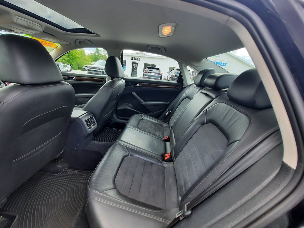 2013 Volkswagen Passat Highline in Hebbville, Nova Scotia - 21 - w1024h768px
