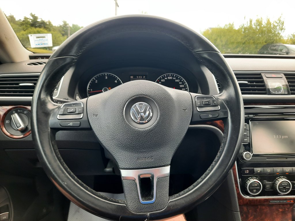 2013 Volkswagen Passat Highline in Hebbville, Nova Scotia - 12 - w1024h768px