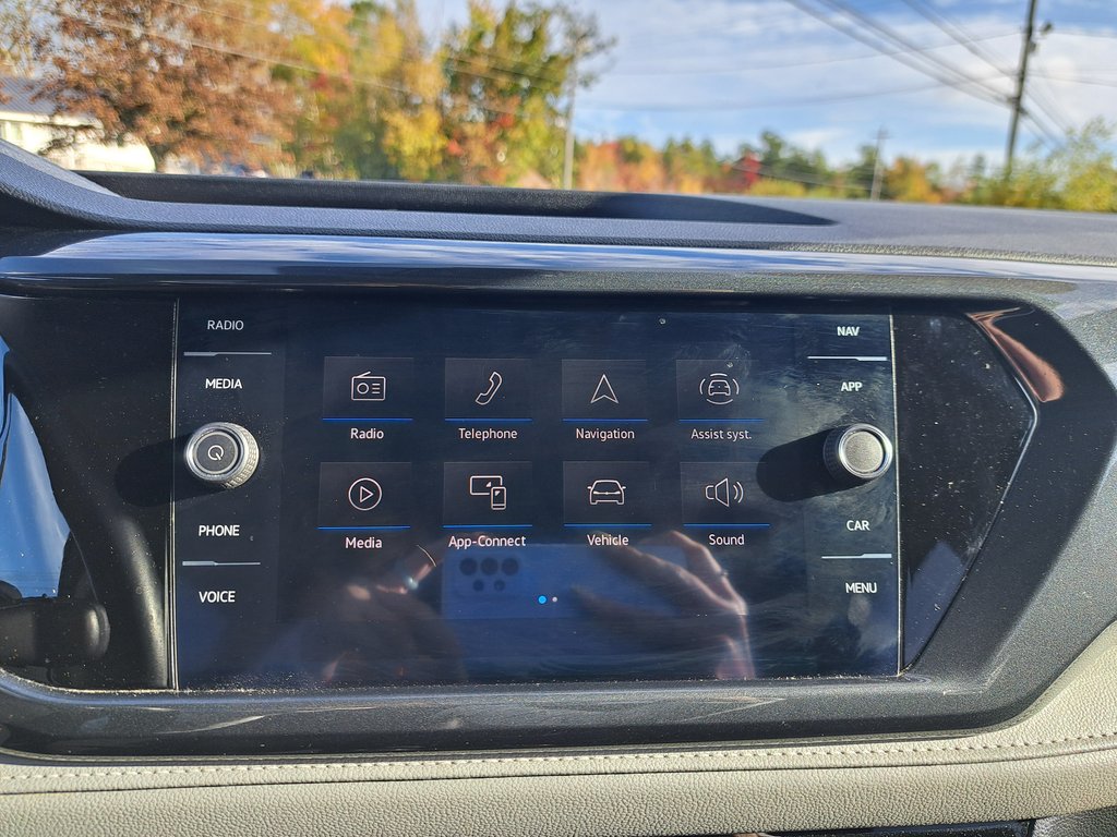 2022 Volkswagen Taos Highline in Hebbville, Nova Scotia - 18 - w1024h768px