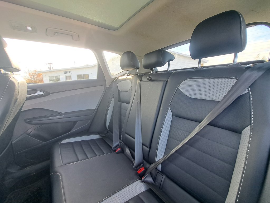 2022 Volkswagen Taos Highline in Hebbville, Nova Scotia - 30 - w1024h768px