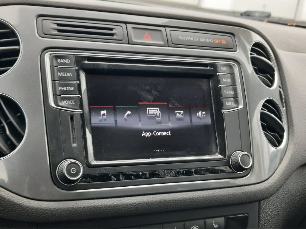 2016 Volkswagen Tiguan Special Edition in Hebbville, Nova Scotia - 15 - w1024h768px