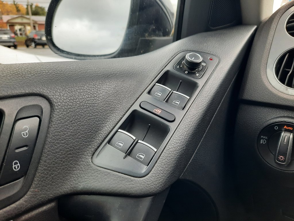 2016 Volkswagen Tiguan Special Edition in Hebbville, Nova Scotia - 10 - w1024h768px