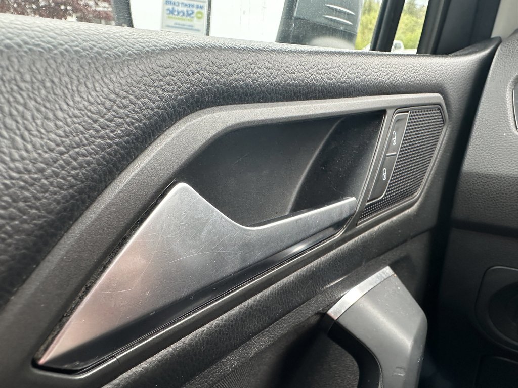 2019 Volkswagen Tiguan Trendline in Hebbville, Nova Scotia - 11 - w1024h768px
