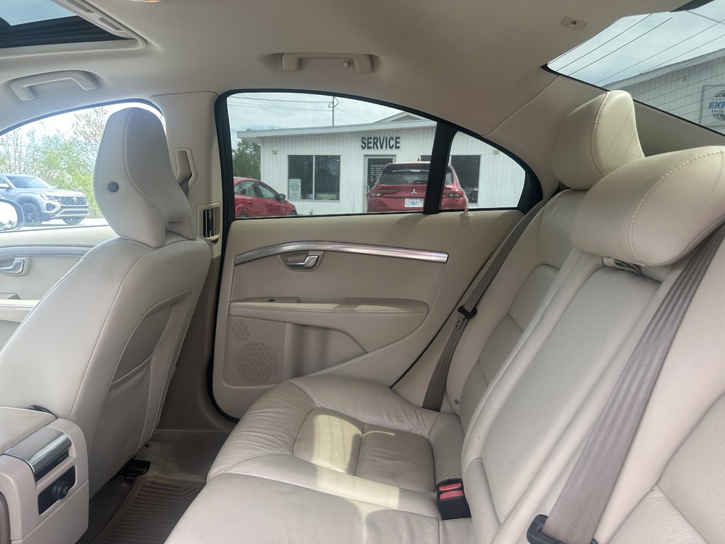 2011 Volvo S80 BASE in Hebbville, Nova Scotia - 21 - w1024h768px