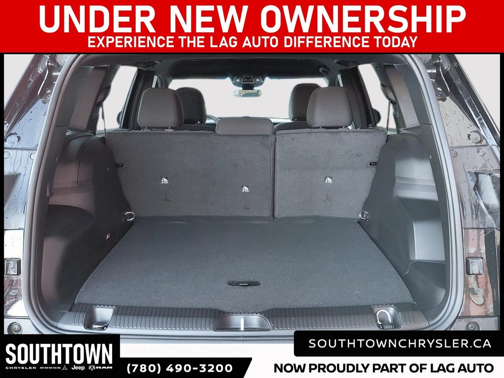 2026 Jeep Cherokee LAREDO-5