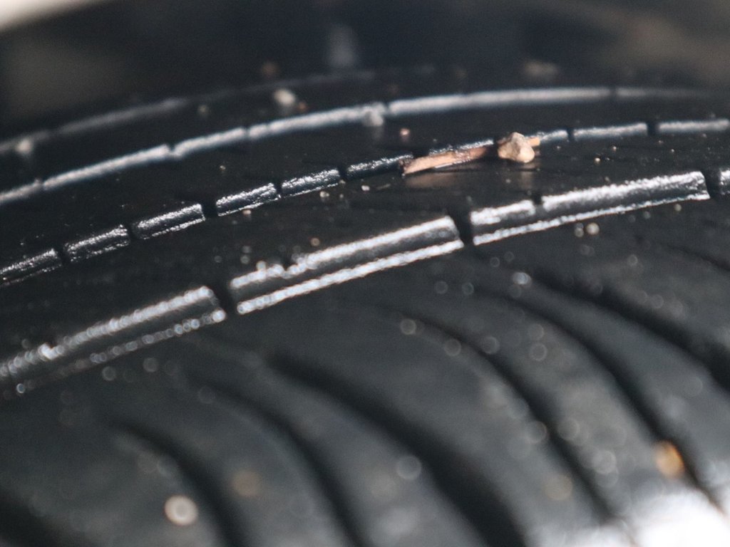 2022 Chevrolet Malibu LT IN SILVER EQUIPPED WITH A 1.5L TURBO I4 , FWD , CVT AUTO , HEATED FRONT SEATS , DUAL ZONE AC , BACKUP CAM , SW CONTROLS , BLU-5