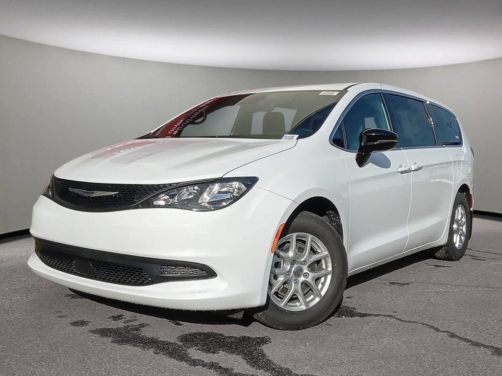 2025 Chrysler Grand Caravan SXT IN BRIGHT WHITE EQUIPPED WITH A 3.6L V6 , 9SPD AUTO , FWD , LEATHERETTE HEATED SEATS + SW , PWR LIFTGATE , ADV CRUISE W/LKA-0