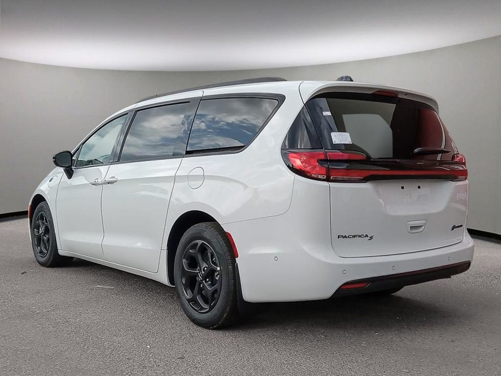 2024 Chrysler Pacifica Hybrid PREMIUM S IN BRIGHT WHITE EQUIPPED WITH A 3.6L HYBRID V6 , FWD , EFLITE CVT AUTO , NAPPA LEATHER HEATED SEATS + SW , S APPEARANC-3