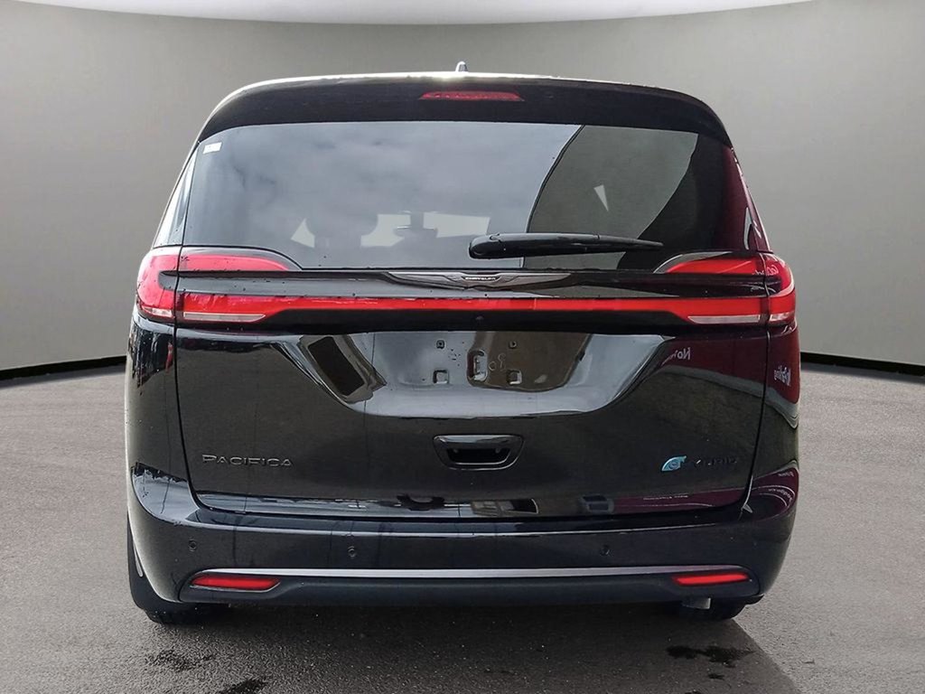 2024 Chrysler Pacifica Hybrid PLUG IN HYBRID SELECT IN DIAMOND BLACK EQUIPPED WITH A 3.6L HYBRID V6 , FWD , EFLITE AUTO , ROAD TRIPPER PCKG , ADV CRUISE W/LKA-4