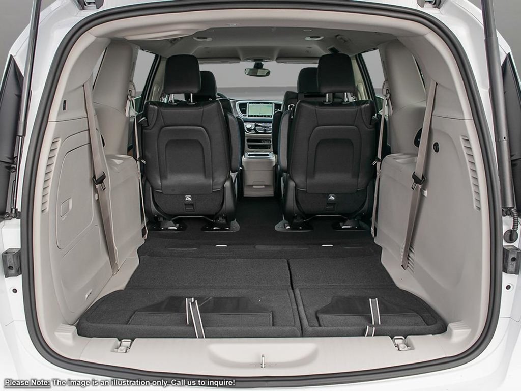 2024 Chrysler Pacifica Hybrid Select-6