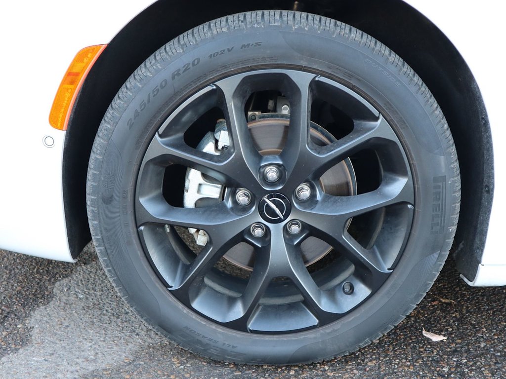 2023 Chrysler Pacifica LIMITED IN BRIGHT WHITE EQUIPPED WITH A 3.6L V6 , 9SPD AUTO , FWD , S APPEARANCE PCKG , THEATRE FAMILY GROUP , SAFETY SPHERE , 3-4