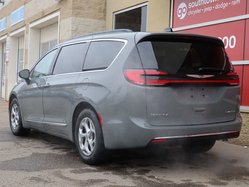 2023 Chrysler Pacifica LIMITED IN CERAMIC GREY EQUIPPED WITH A 3.6L V6 , FWD , 9SPD AUTO , NAPPA LEATHER VENTED/HEATED SEATS + SW , REMOTE START , ADV-7