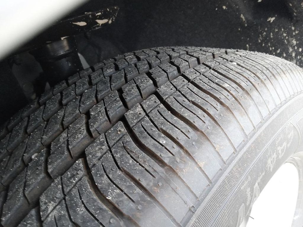 2024 Chrysler Pacifica TOURING IN SILVER MIST EQUIPPED WITH A 3.6L V6 , FWD , 9SPD AUTO , HEATED SEATS + SW , REMOTE START , BSM/RCPD , ADV CRUISE W/LK-6