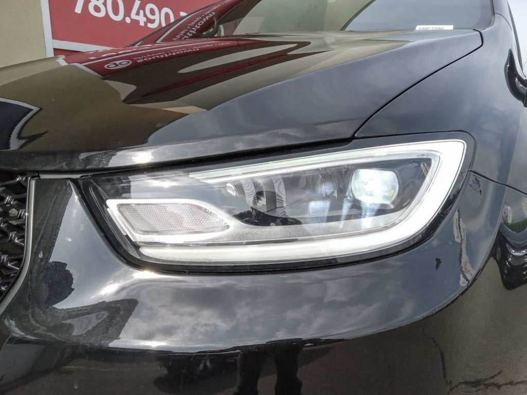 2024 Chrysler Pacifica TOURING L IN DIAMOND BLACK EQUIPPED WITH A 3.6L V6 , 9SPD AUTO , FWD , SUNROOF , 20INCH RIMS , S APPEARANCE PCKG , LEATHERETTE H-7